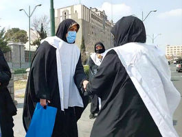 تصاویر و توضیحات پلیس درباره واقعیت ماجرای تحصن غیرقانونی مقابل مجلس