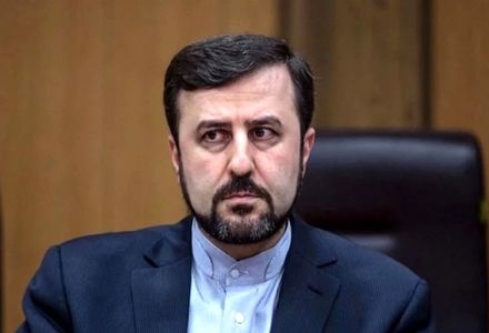 ماجرای کاظم غریب آبادی و خودکار طلا در مذاکرات عمان چیست؟