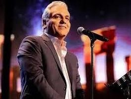 غوغایِ رقص آذری مهران مدیری در صحنه کنسرت