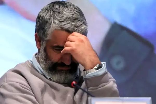 پژمان جمشیدی ایران را ترک کرد